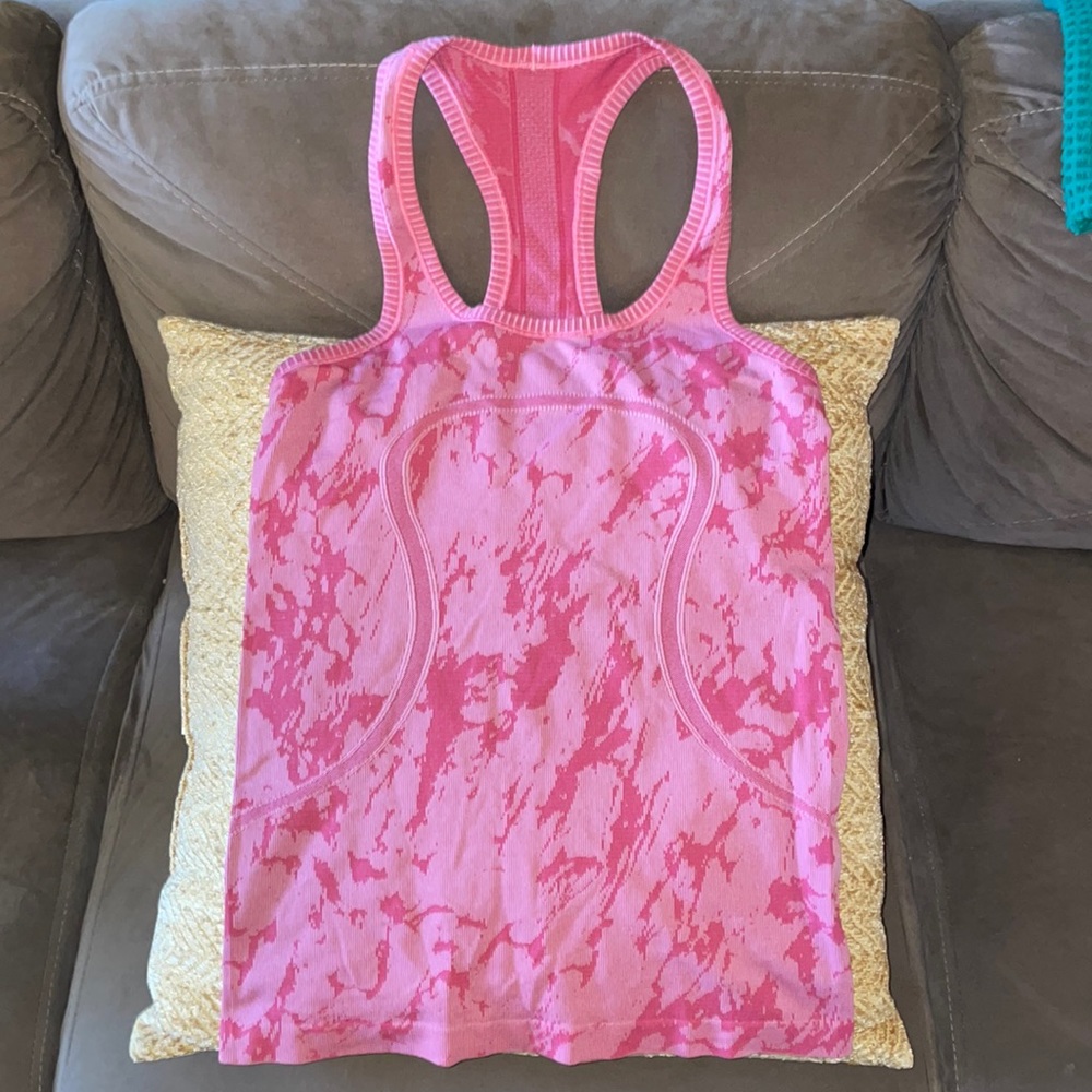 Lululemon top